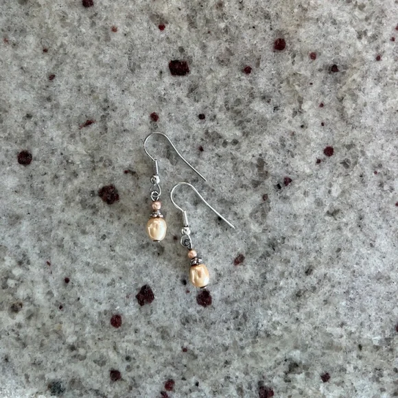 HP! 🎉💕 Tuckernuck Sterling Silver Faux Pearl Earrings - Picture 2 of 3